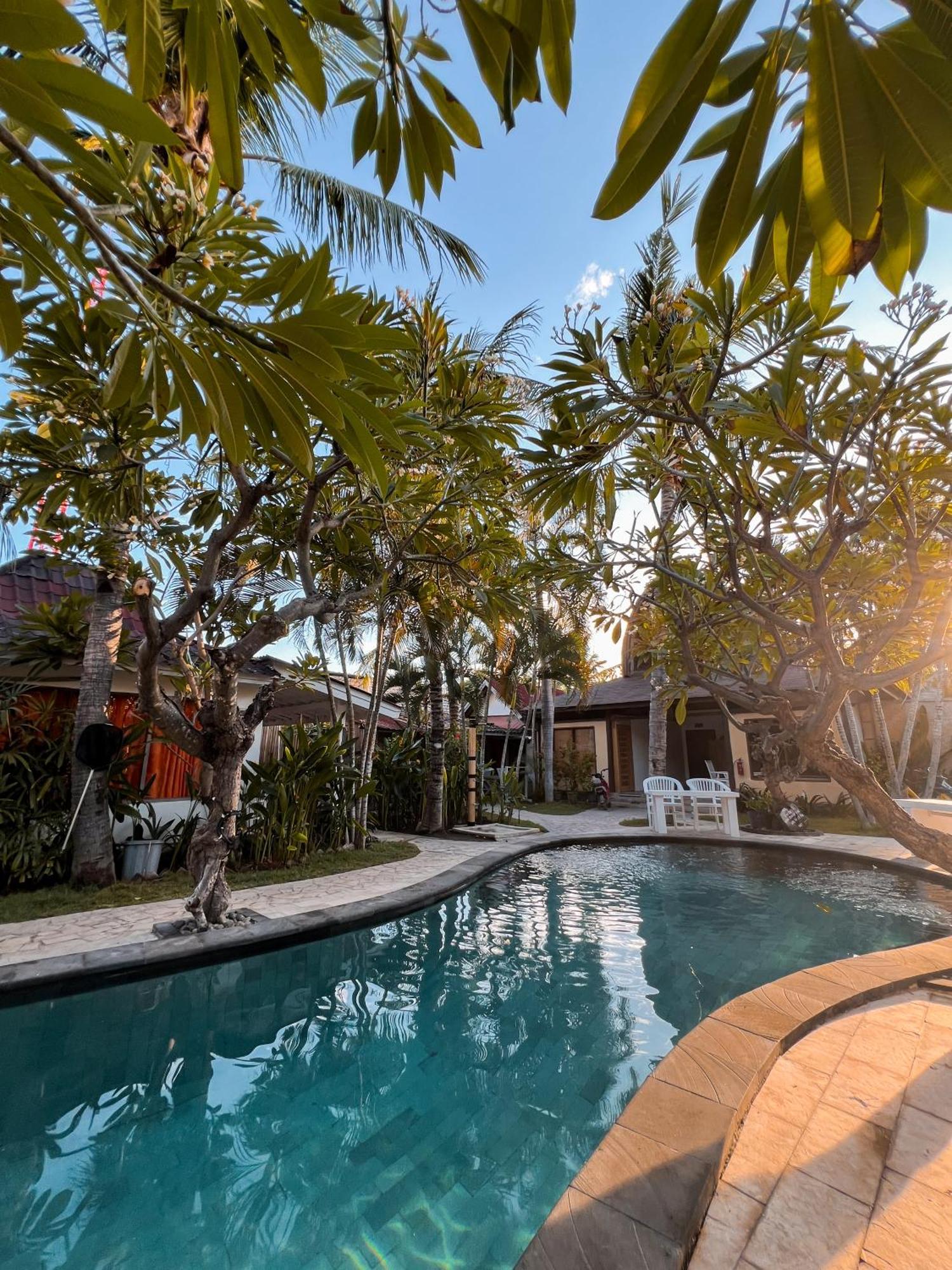 Готель Coconut Dream Гілі-Траванган Екстер'єр фото